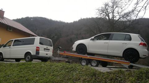 Avtovleka Rebolj